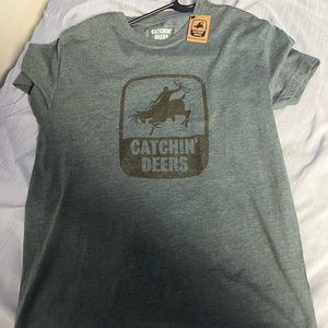 Medium CARCHIN’ DEERS shirt